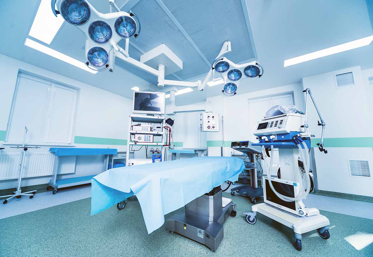 Persistent Opioid Use After Ophthalmic Surgery in Opioid-Naive Patients and Associated Risk Factors